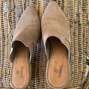 Classic Gray Mules! Size 7!